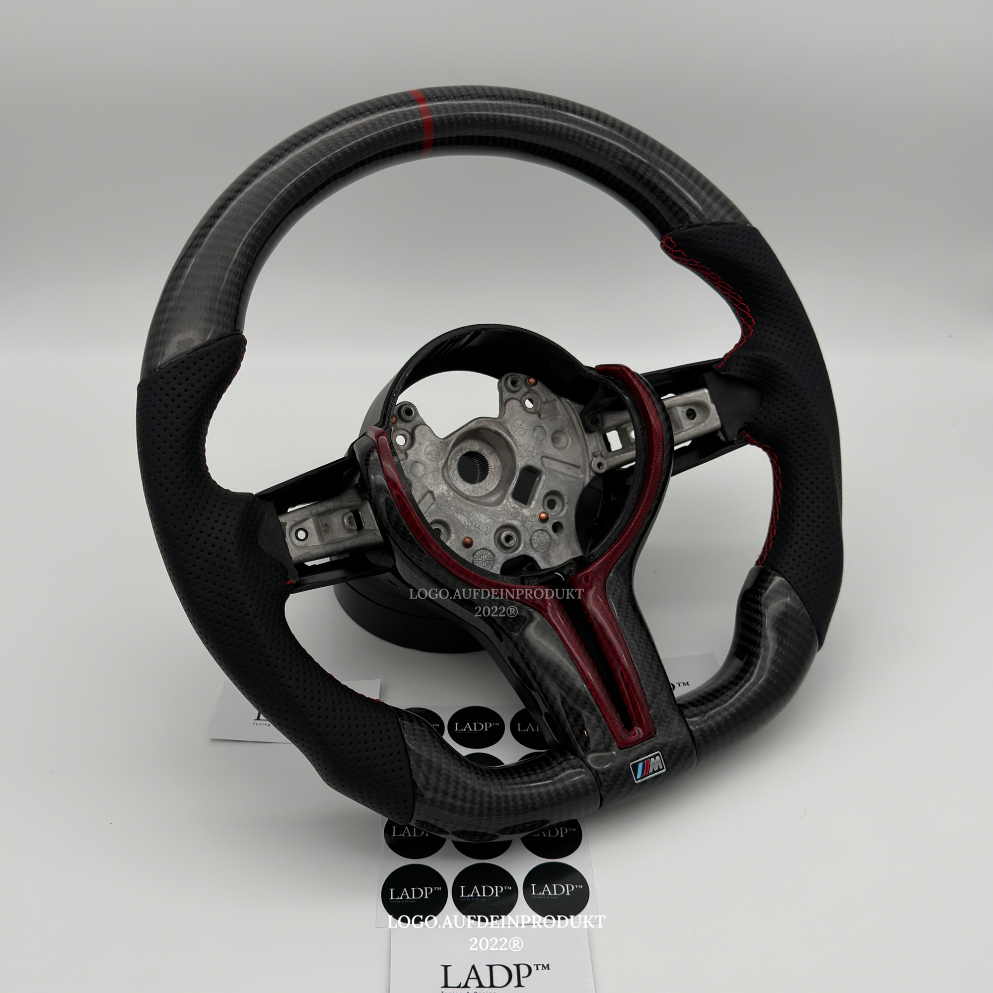 M - Lenkrad in Carbon