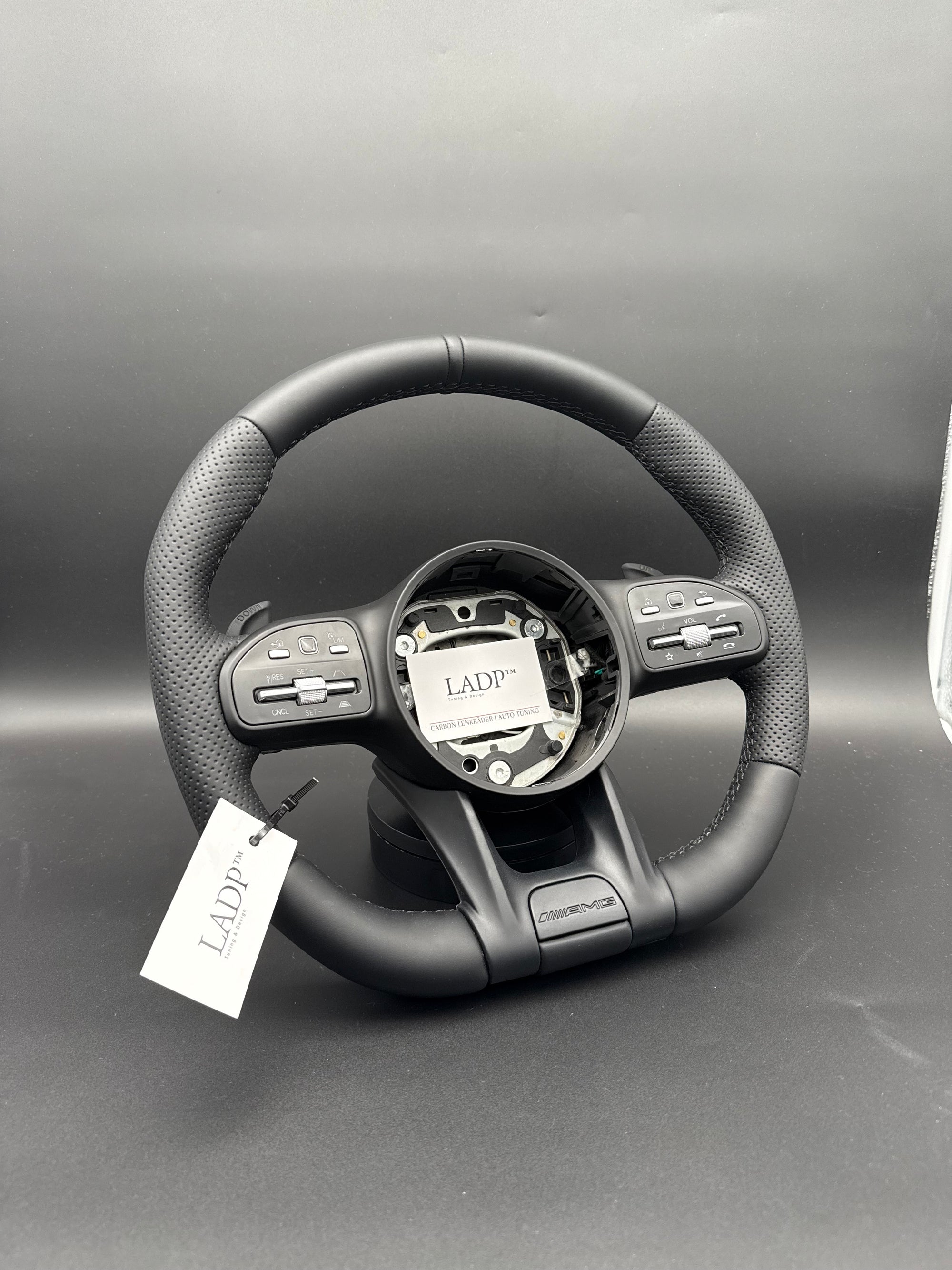 Mercedes AMG Lenkrad Schwarz Matt LADP – Custom Sportlenkrad für AMG Modelle