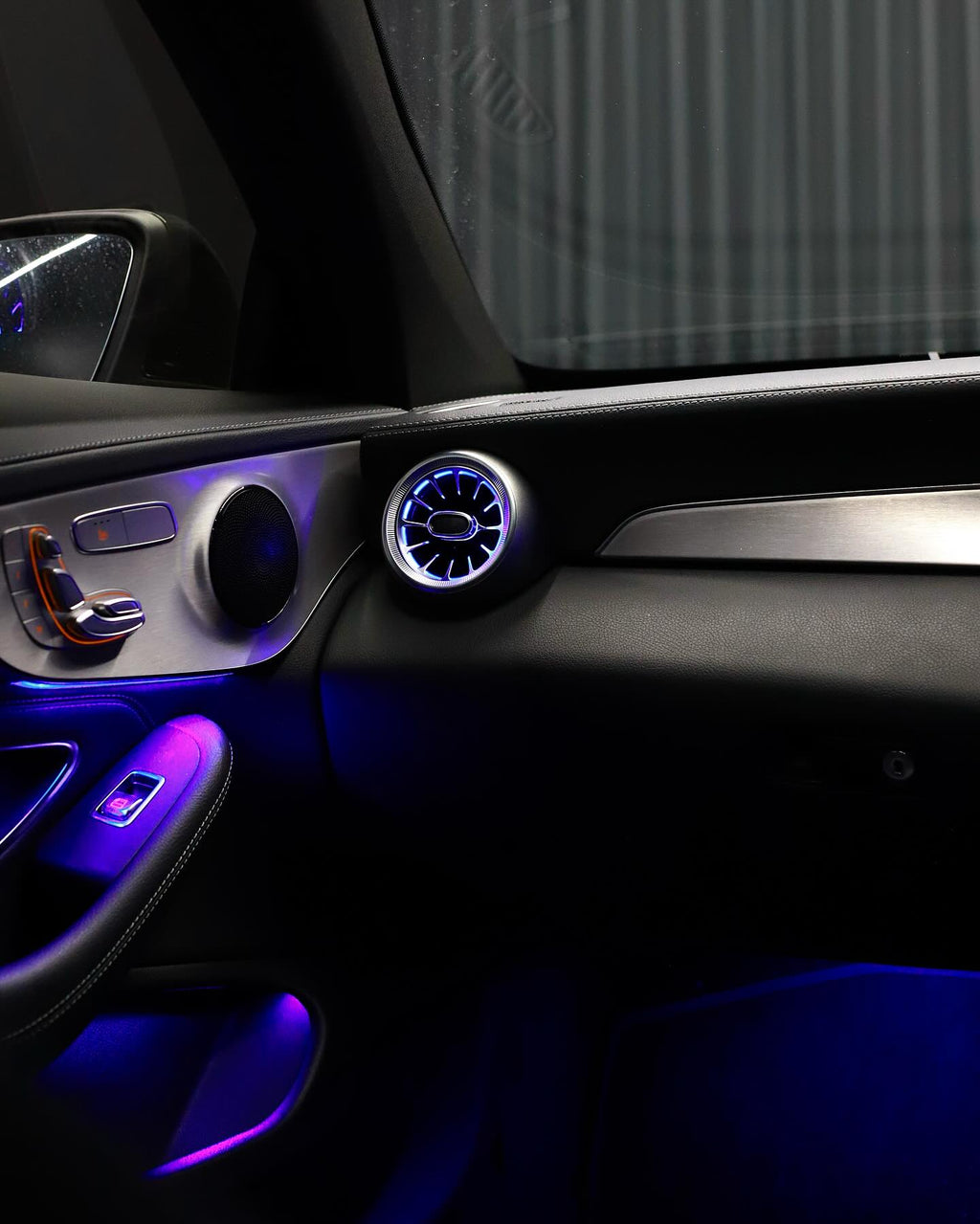 Mercedes C-Class W205 & GLC X253 3/12/64-Color Ambient Lighting Kit 2015–2021 | LADP