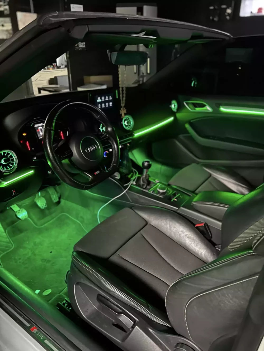 Audi A3 Ambientebeleuchtung 1 zu 1 Original inkl beleuchtete Lüftungsdüsen & Codierung Einbau Österreich