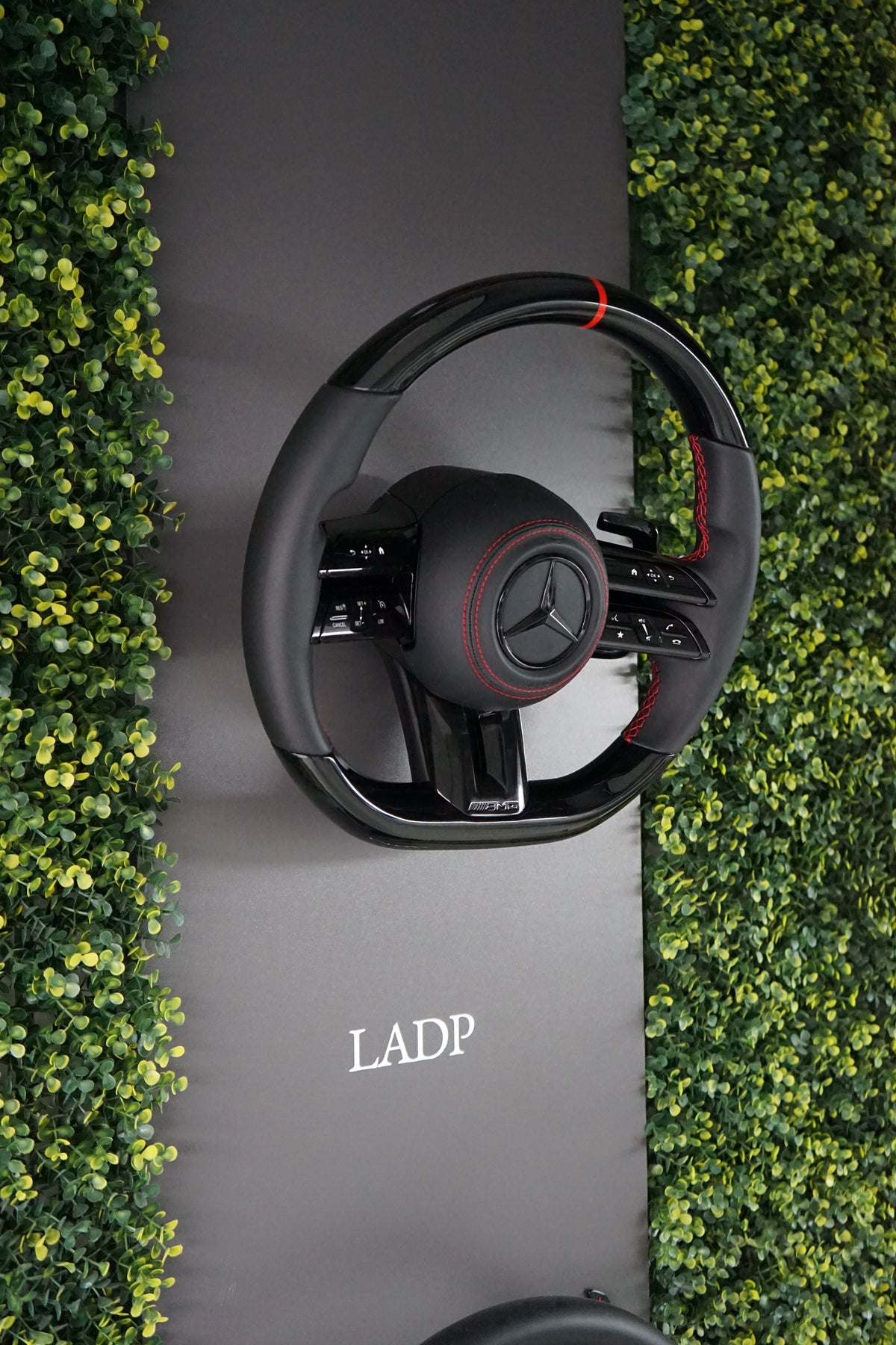 Mercedes AMG Lenkrad Gloss Black Facelift – LADP Upgrade Paket