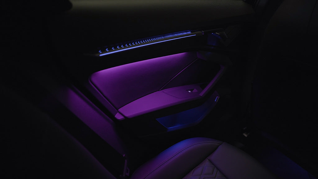 Audi A3 neues Modell Ambientebeleuchtung 1 zu 1 inkl Codierung im System Einbau Österreich