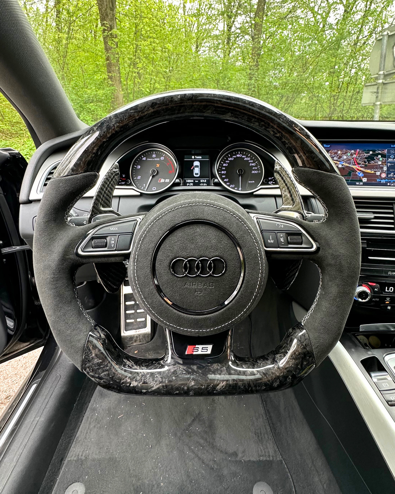 Audi Lenkrad in Forget Carbon