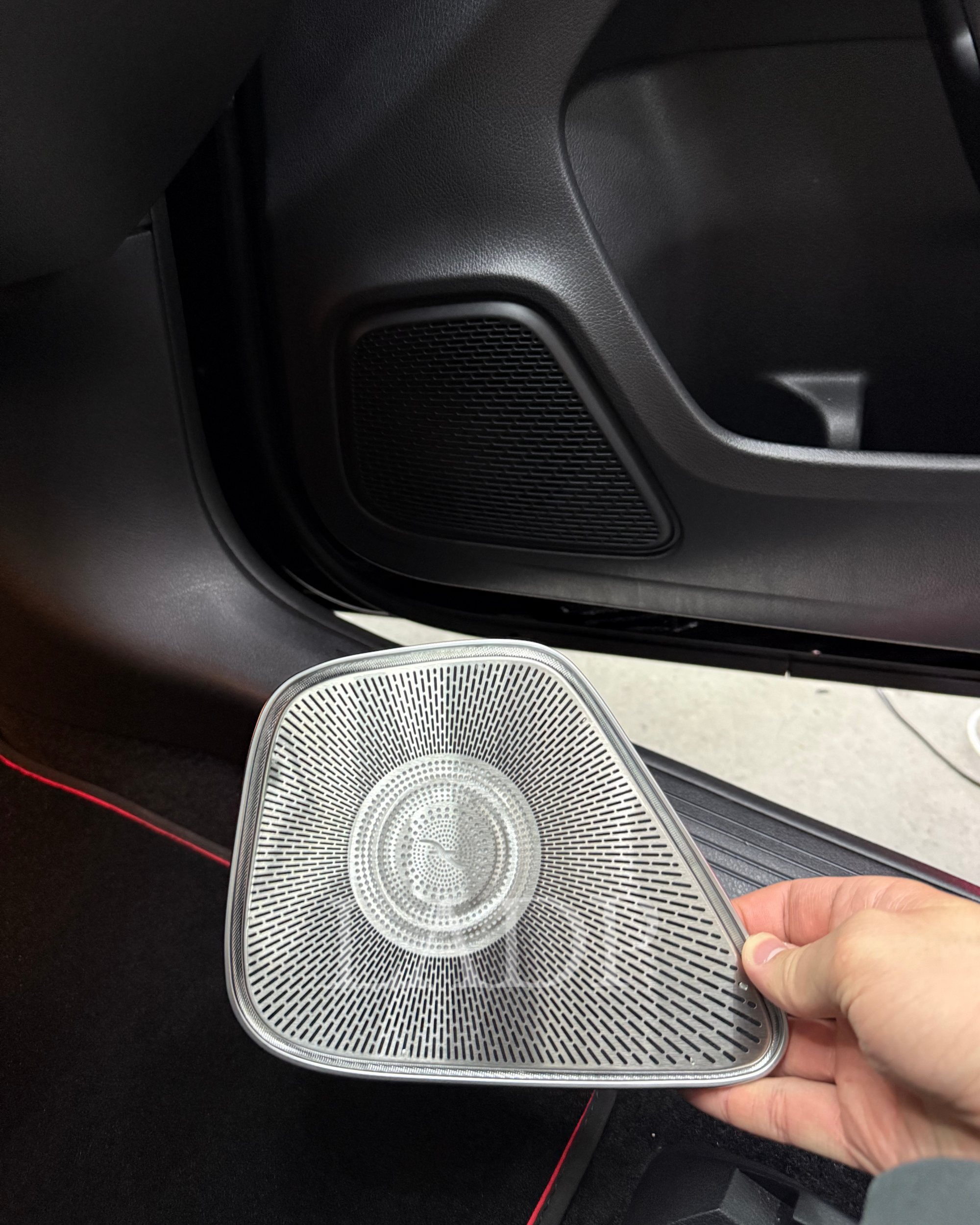 Beleuchtete Burmester Abdeckung – passend für Mercedes-Benz W177 / W118