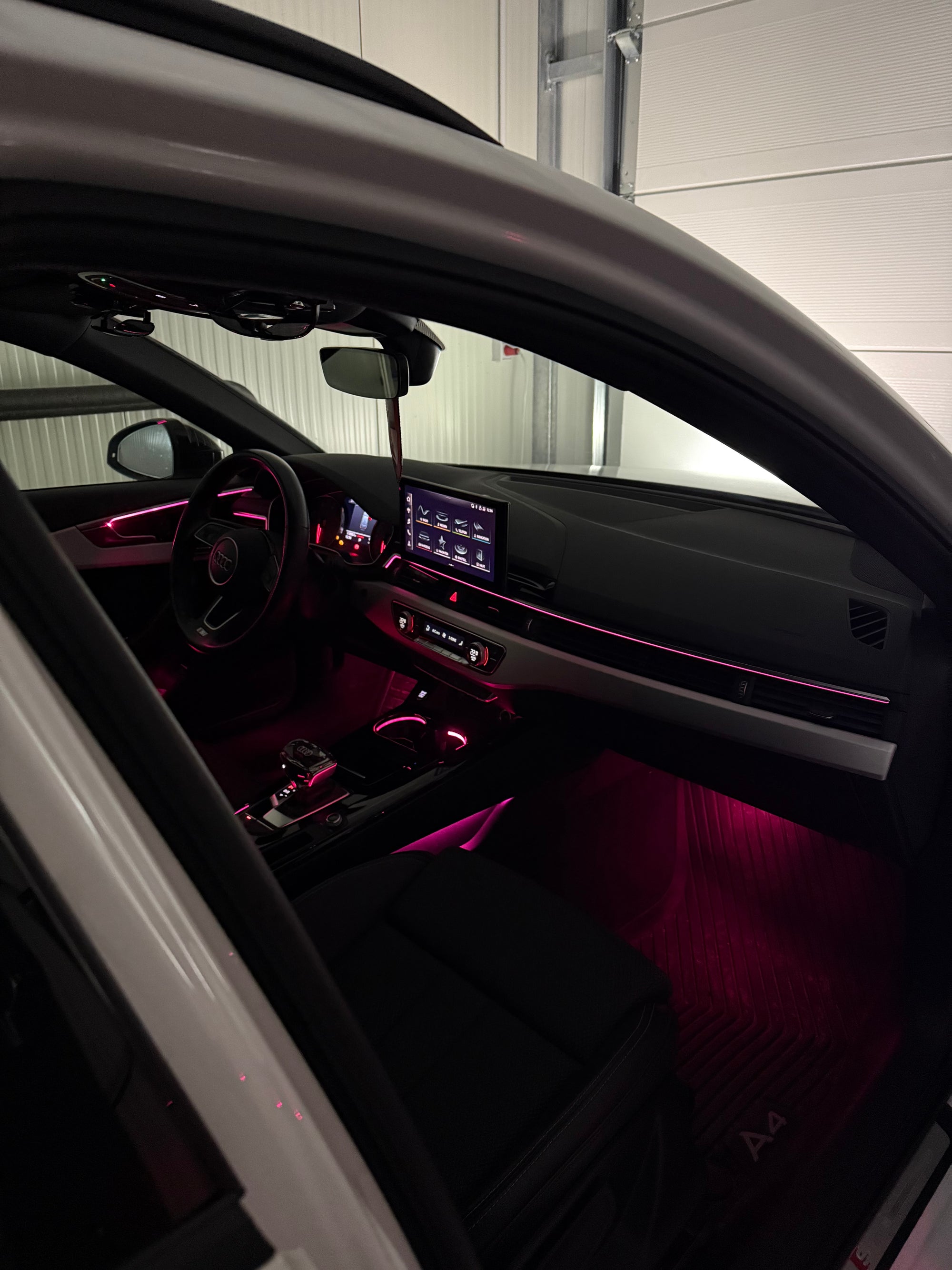 Audi A4 B9 & A5 B9 Ambientebeleuchtung 1 zu 1 Original Nachrüstung inkl Einbau in Österreich