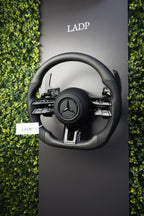 Mercedes AMG Lenkrad Facelift Matt Carbon mit schwarzen Anbauteilen – LADP Upgrade Paket
