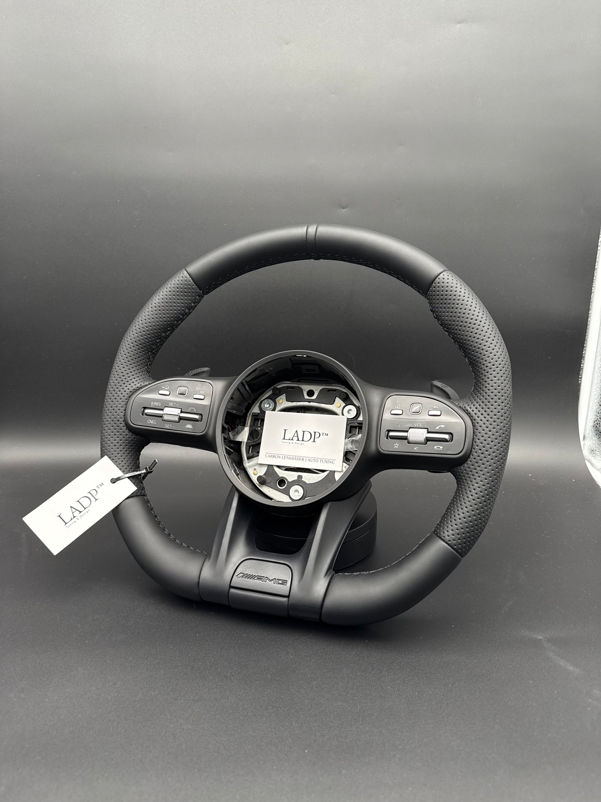 Mercedes AMG Lenkrad Schwarz Matt LADP – Custom Sportlenkrad für AMG Modelle