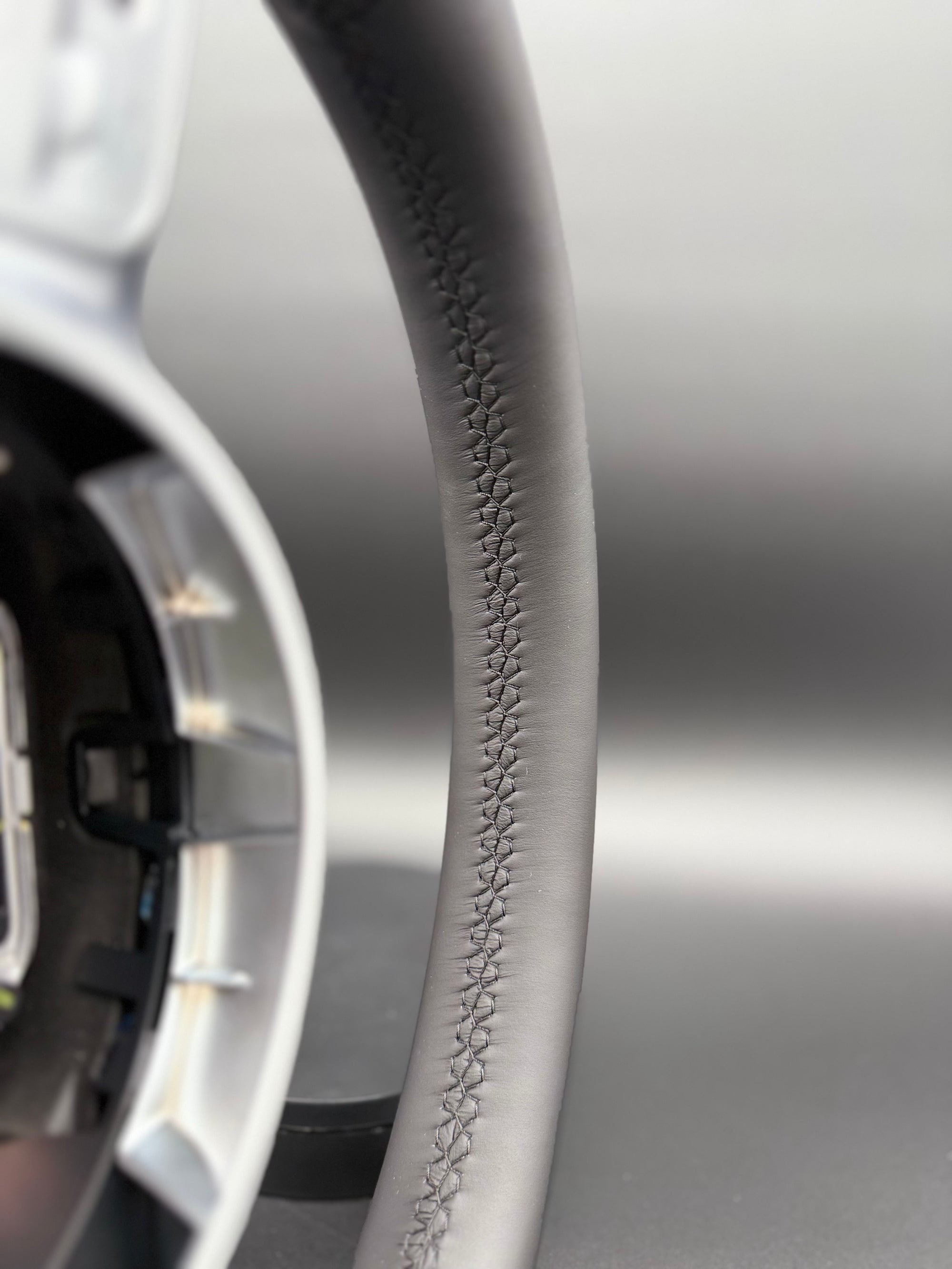 Lenkrad neu beziehen lassen – Ihre Anleitung bei LADP