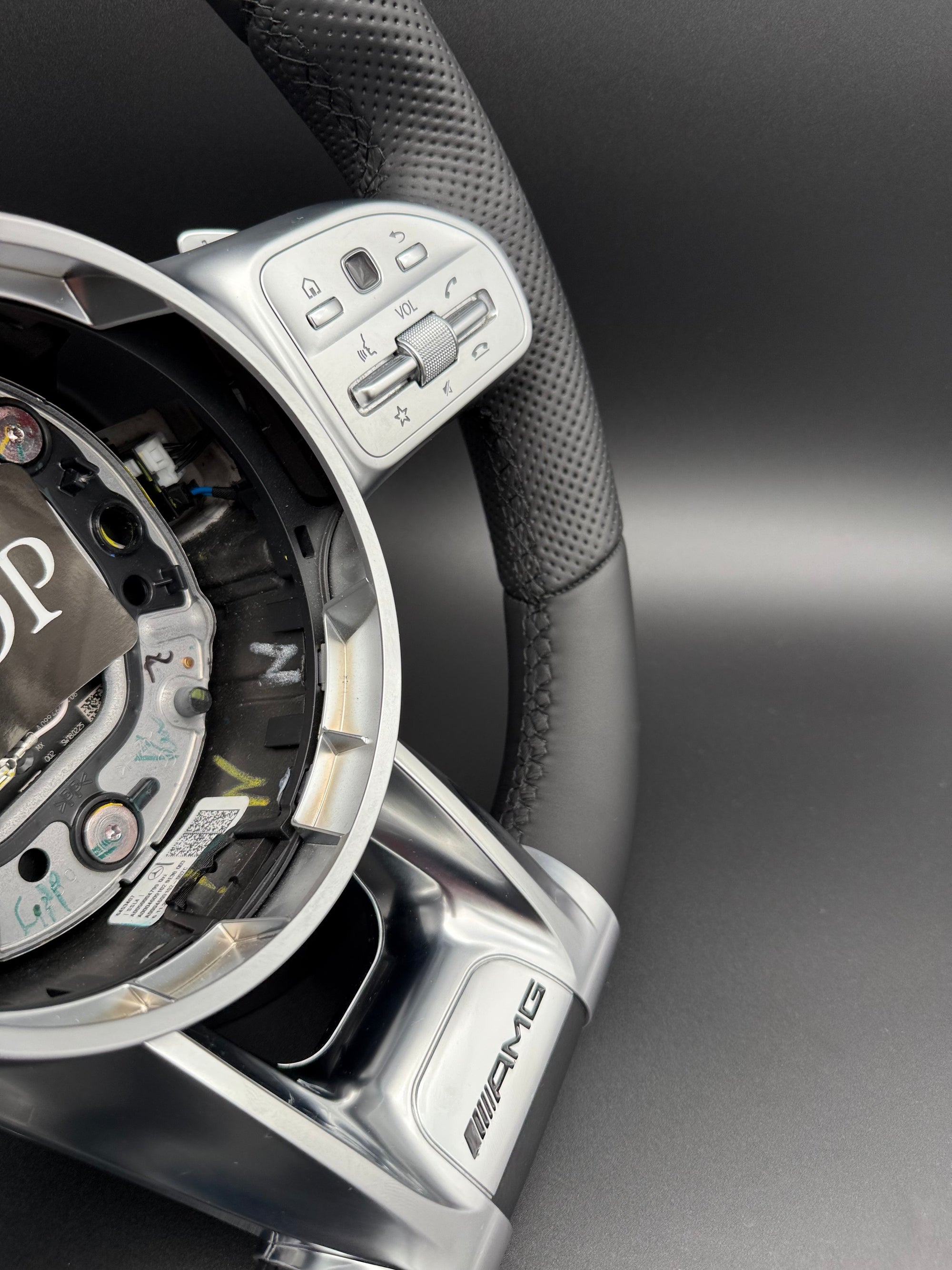 Lenkrad neu beziehen lassen – Ihre Anleitung bei LADP