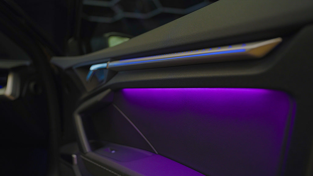 Audi A3 neues Modell Ambientebeleuchtung 1 zu 1 inkl Codierung im System Einbau Österreich