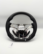 Exklusive Carbon-Lenkradschale für Porsche – mit Schaltwippen