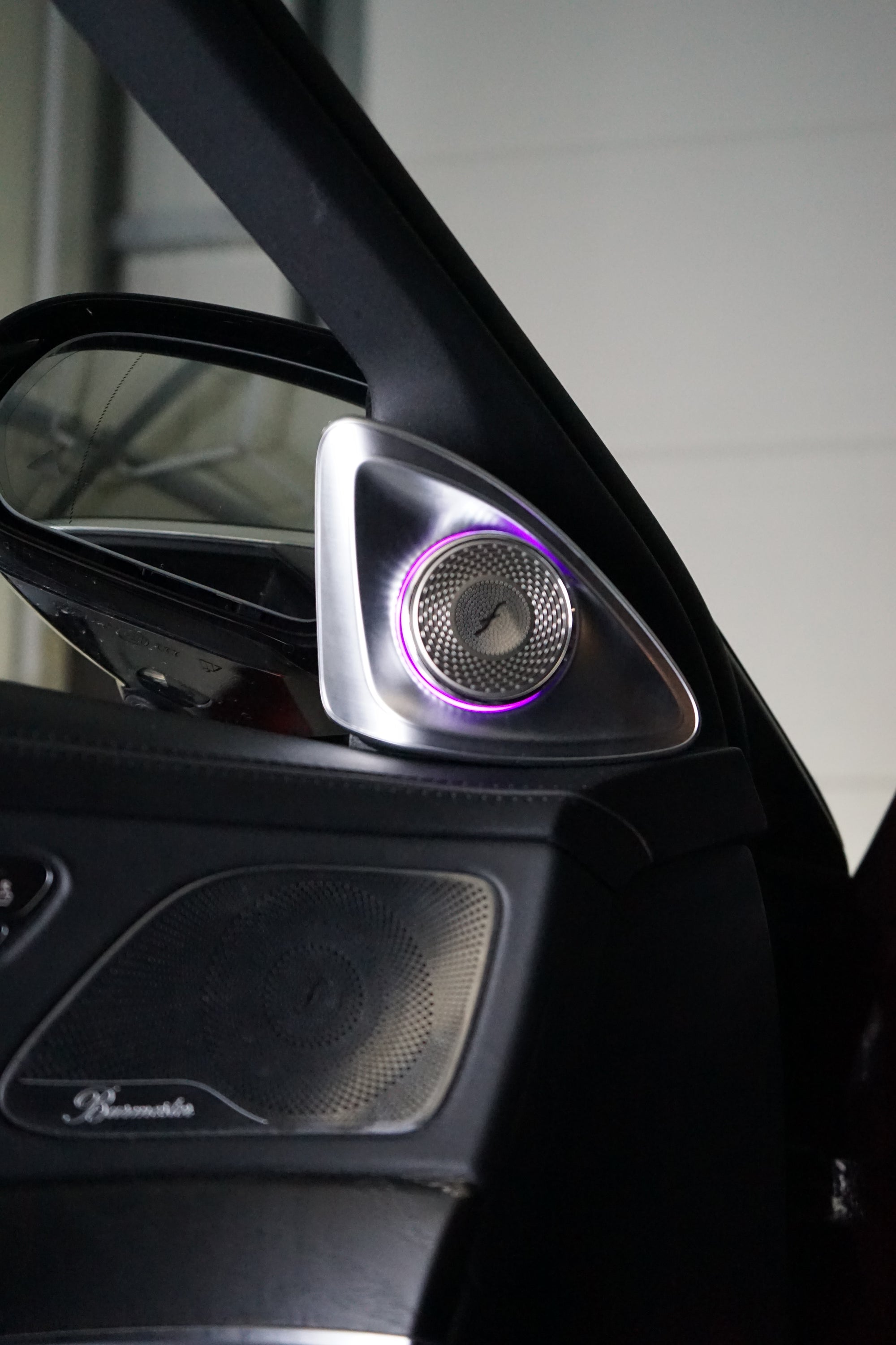 Mercedes S-Klasse W222 4D Rotierende Hochtöner mit 64-Farben Ambientebeleuchtung – LED Upgrade Plug & Play | Kein Codieren