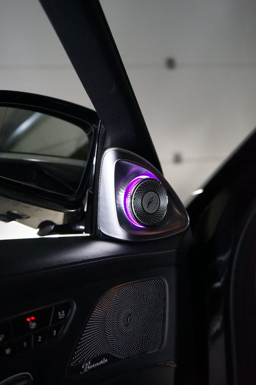 Mercedes-Benz S-Class W222 4D Rotating Tweeters with 64-Color Ambient Lighting | Plug & Play LED Upgrade – No Coding