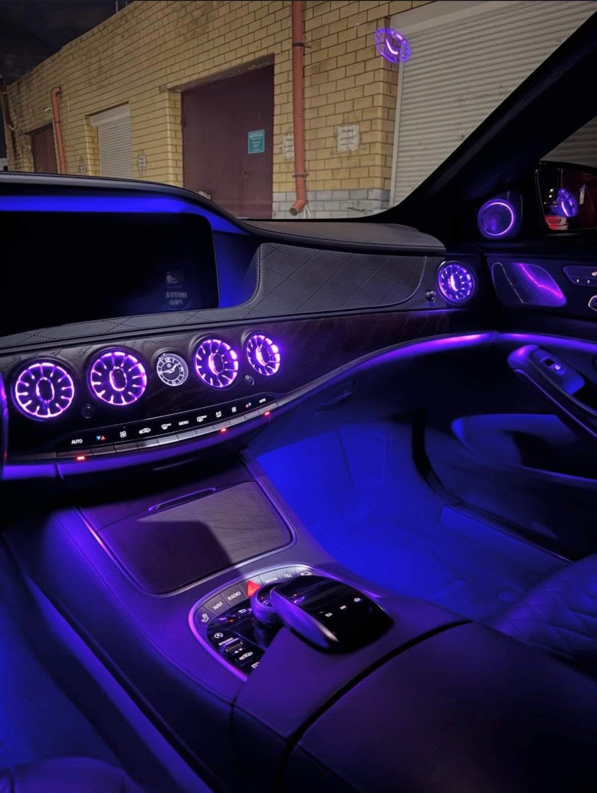 Mercedes S-Class W222 Illuminated Air Vents – 7-Color & 64-Color | LADP