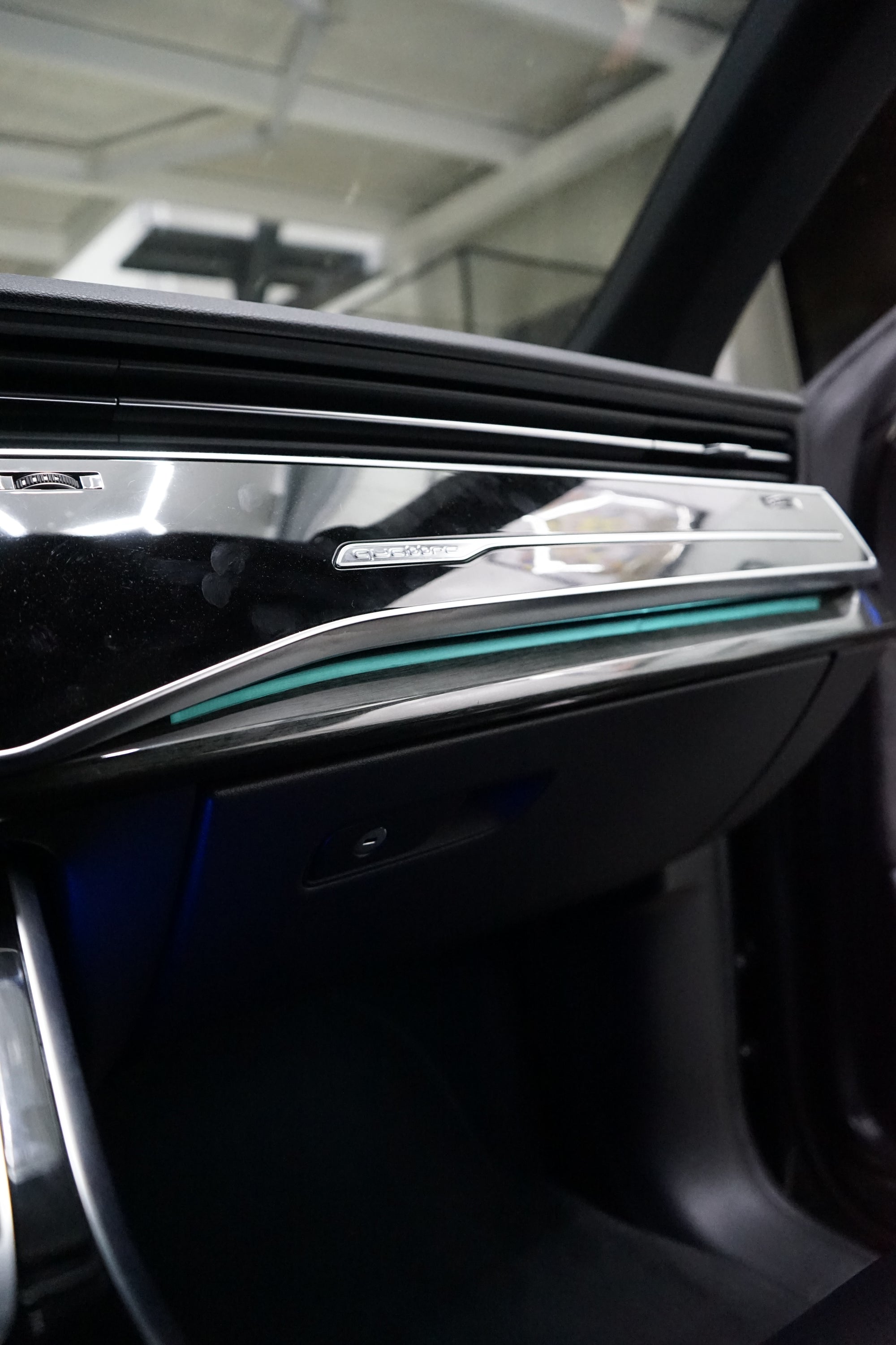 Audi Q8 30-Color LED Ambient Lighting Kit with MMI & App Control 2019–2023 | LADP