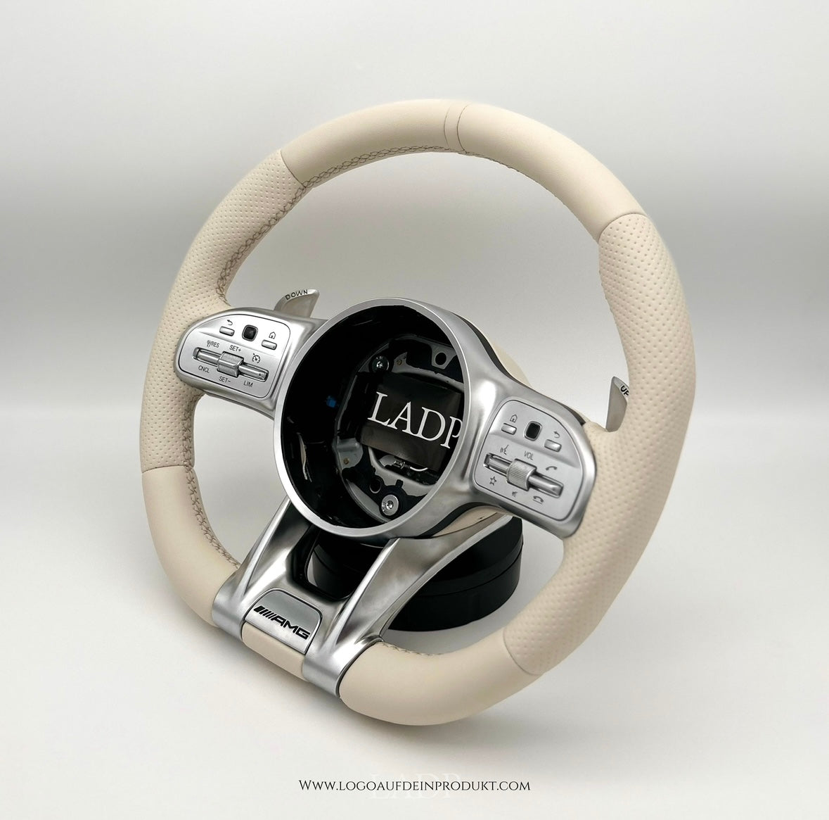 Mercedes Benz AMG Lenkrad in Weiß (LADP Upgrade Paket)