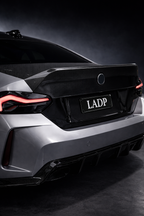 LADP CS-Style Dry Carbon Heckklappe für BMW G87 M2 & G42 M240i – Full Replacement Performance Trunk