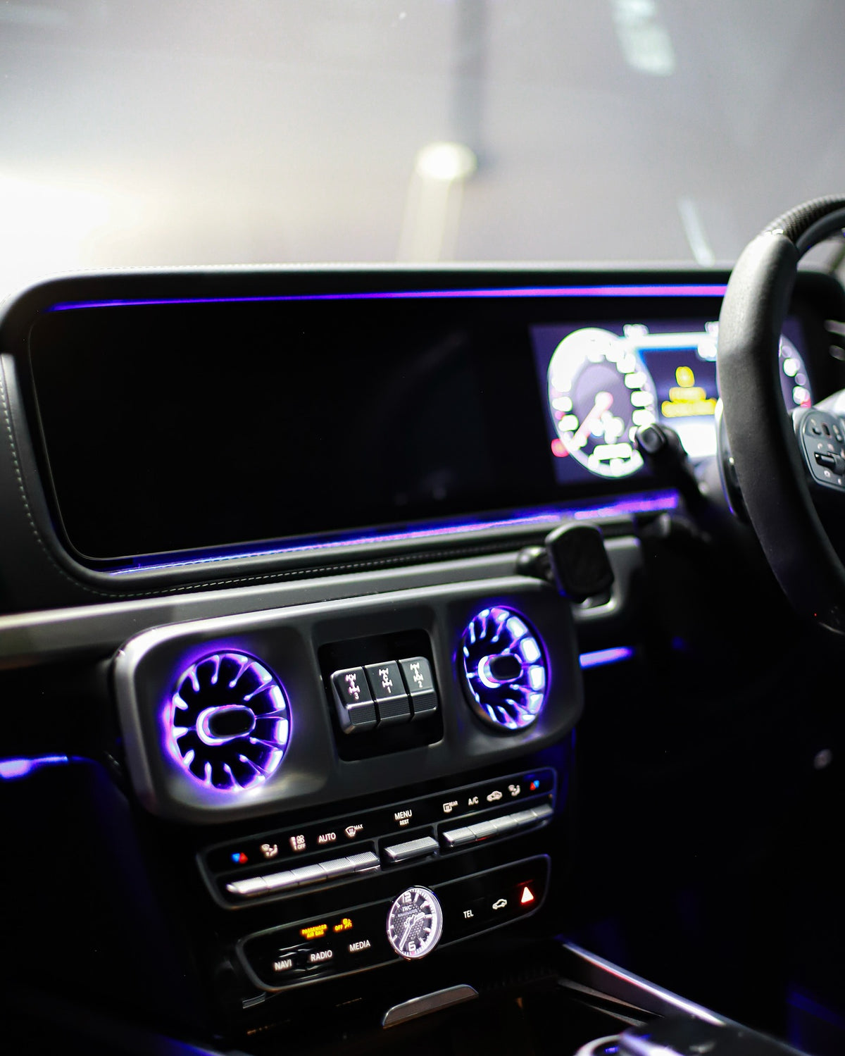 Mercedes G-Class W464 G350 G400 G500 G63 AMG Multi Color LED Air Vent Lighting | LADP