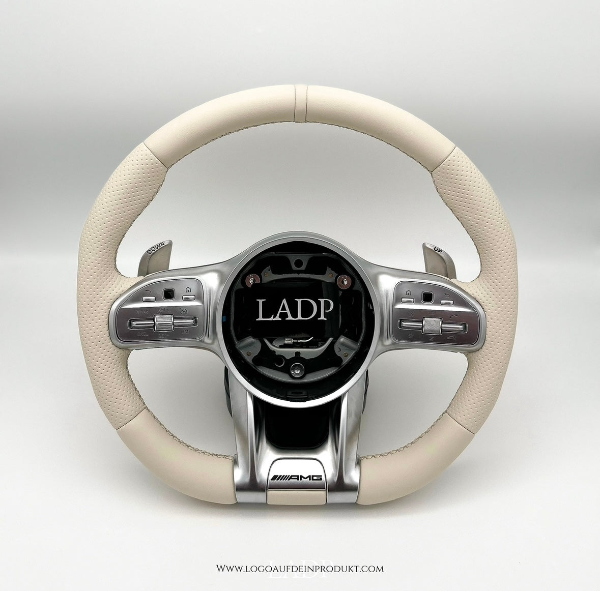 Mercedes Benz AMG Lenkrad in Weiß (LADP Upgrade Paket)