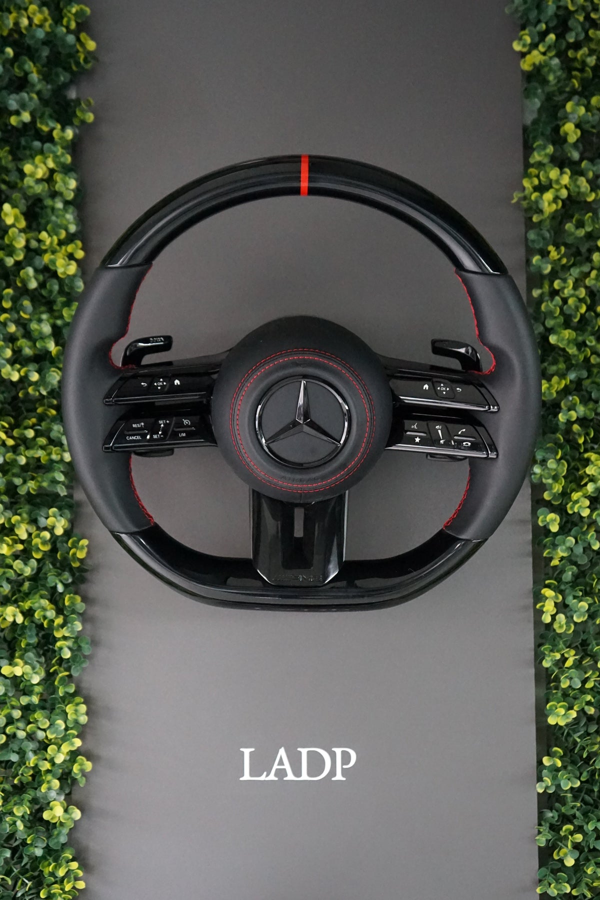 Mercedes AMG Lenkrad Gloss Black Facelift – LADP Upgrade Paket