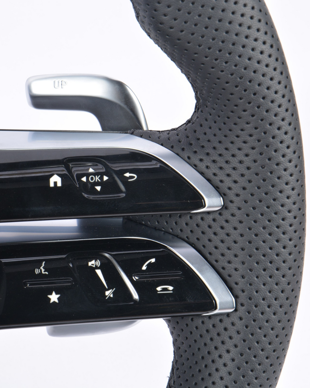 Mercedes-AMG Carbon Lenkrad mit perforiertem Leder – LADP Performance Steering Wheel Upgrade