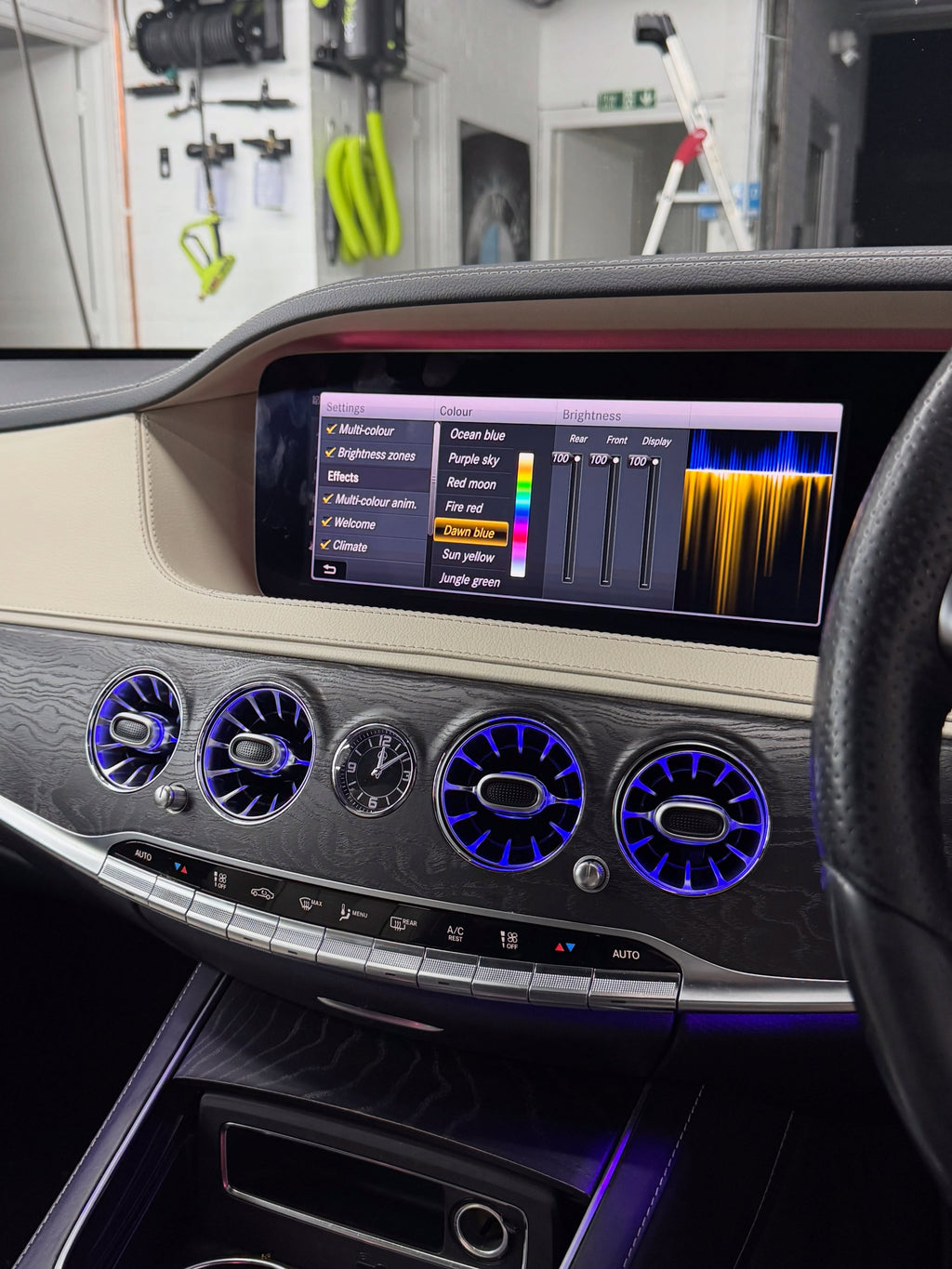 Mercedes S-Class W222 Illuminated Air Vents – 7-Color & 64-Color | LADP