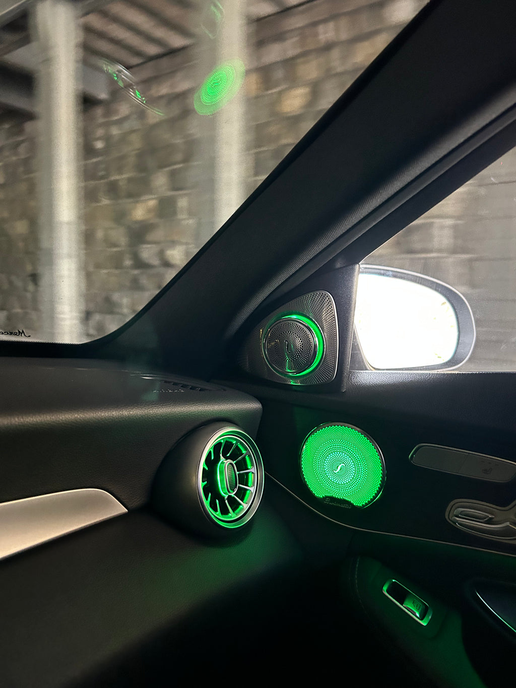 LADP Mercedes Burmester Lautsprecher Beleuchtet – Ambient Light Upgrade | Premium Sound Design