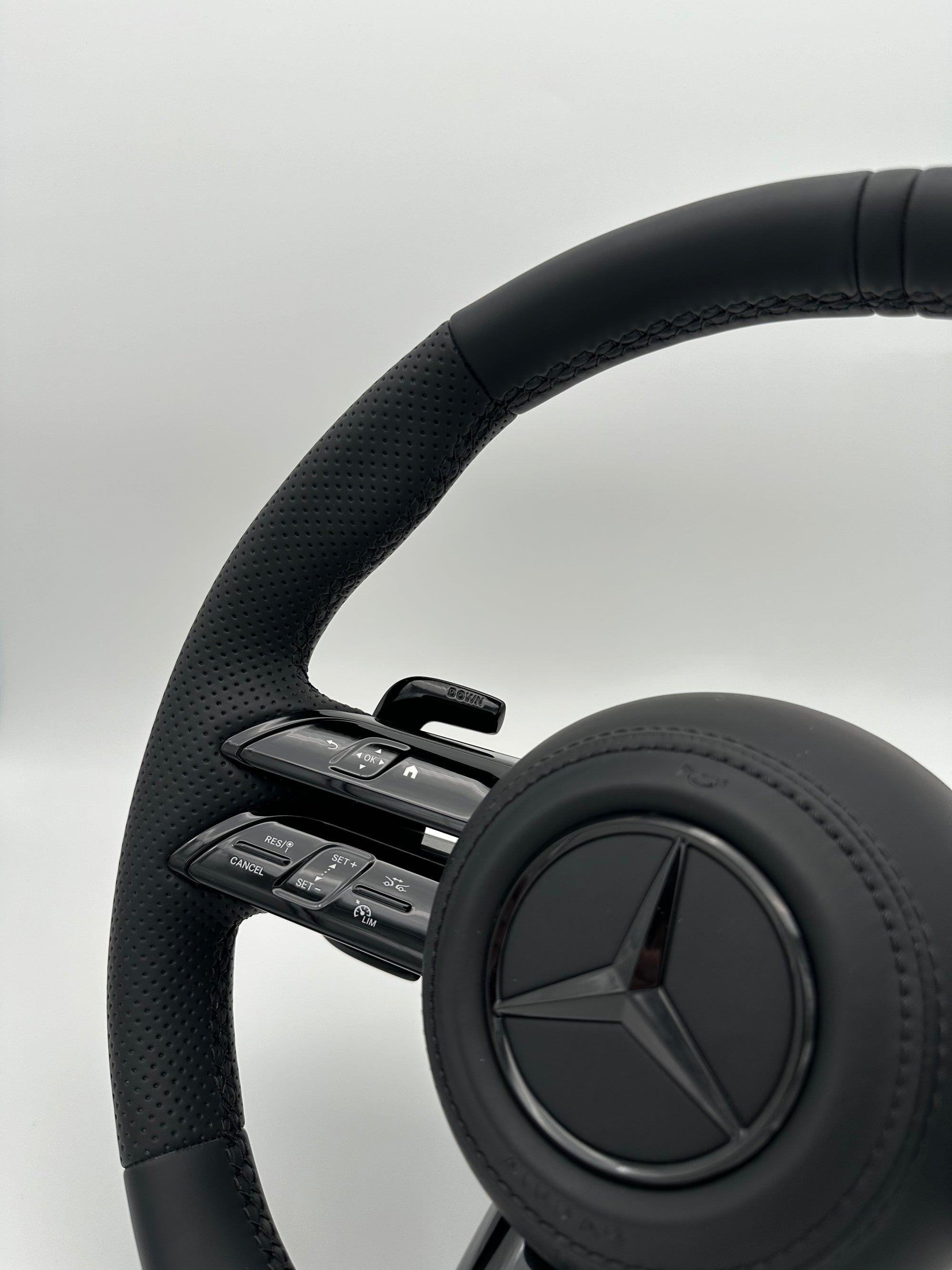 Mercedes AMG Lenkrad All Black Facelift – LADP Upgrade Paket