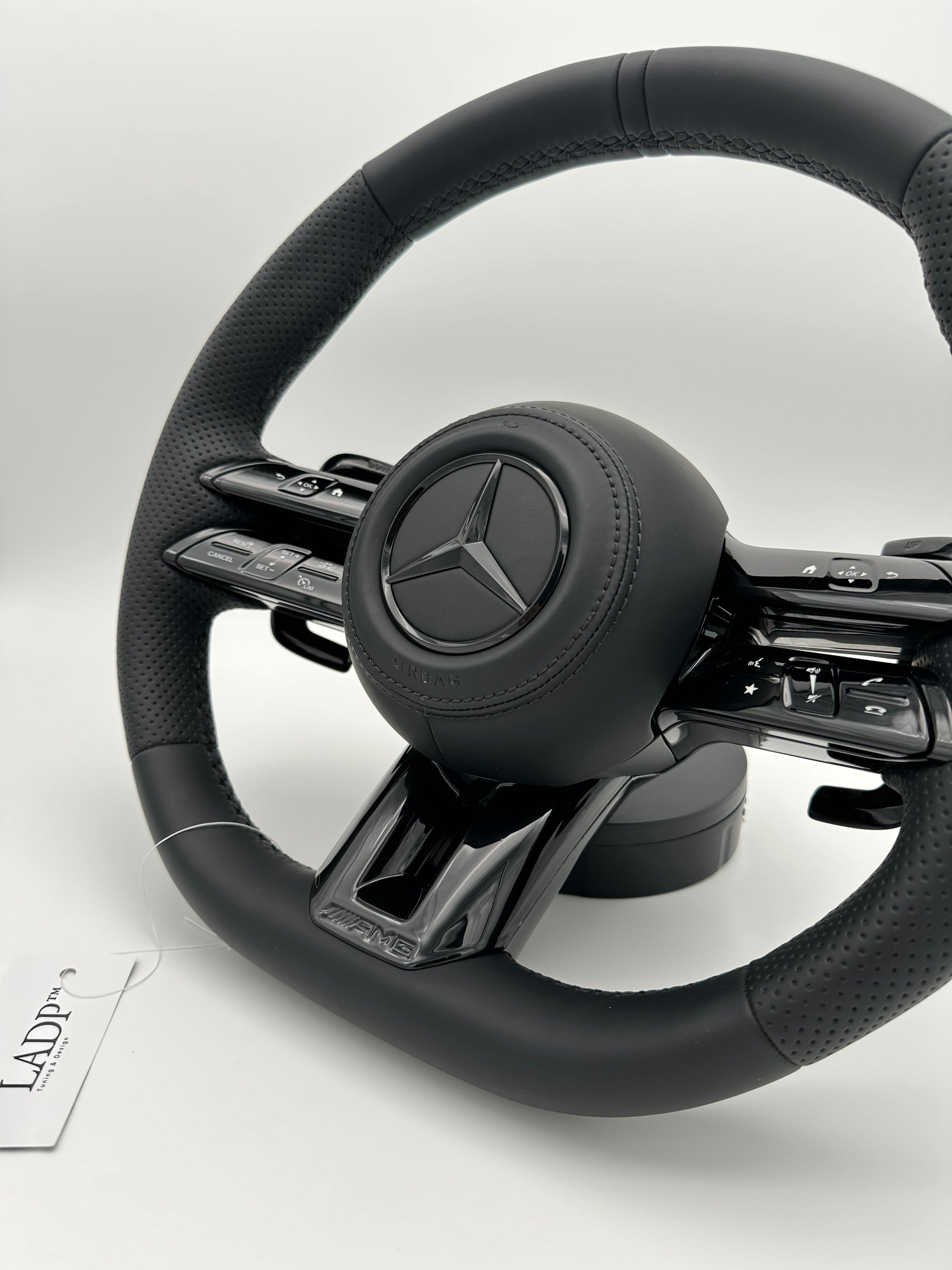 Mercedes AMG Lenkrad All Black Facelift – LADP Upgrade Paket